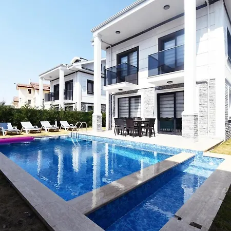 Oeluedenizin Villalari Villa *